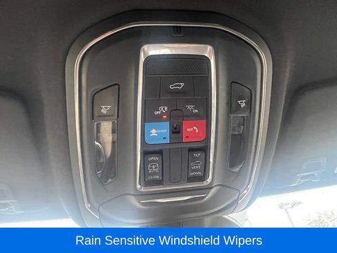 Used 2025 Jeep Grand Cherokee Laredo X w/ Luxury Tech Group I AWD/4WD image 25