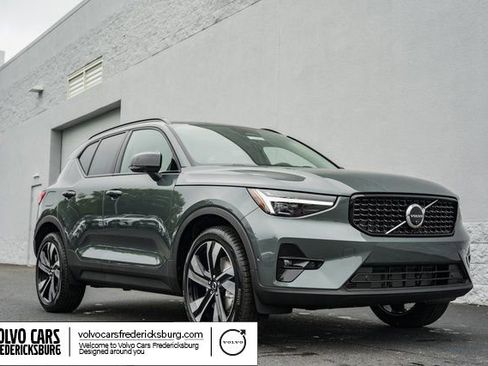 Used 2026 Volvo XC40 B5 Ultra w/ Protection Package Premier AWD/4WD image 1