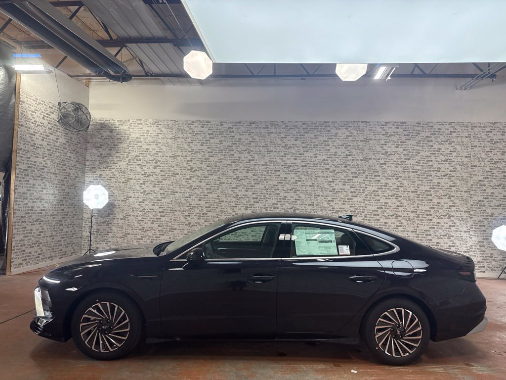 New 2026 Hyundai Sonata Limited FWD image 4