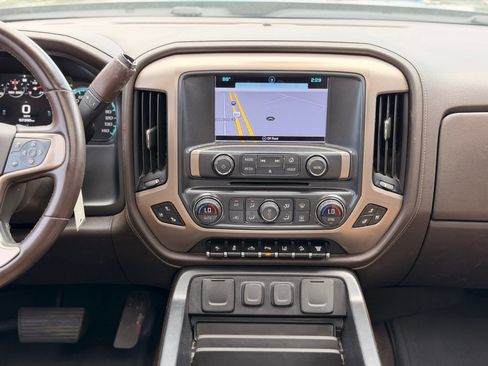 Used 2019 GMC Sierra 2500 Denali w/ Duramax Plus Package AWD/4WD image 35