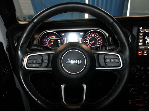 Used 2020 Jeep Wrangler Unlimited Rubicon AWD/4WD image 11