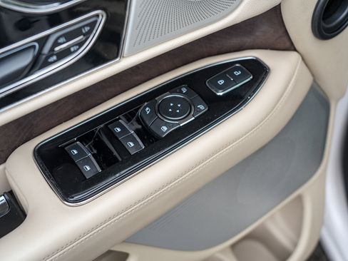 Used 2019 Lincoln Navigator Reserve w/ Cargo Package image 32