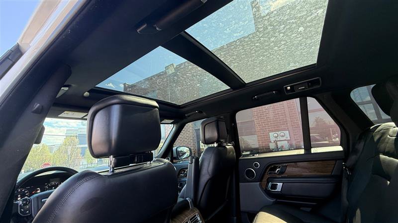 Used 2018 Land Rover Range Rover Supercharged AWD/4WD image 26