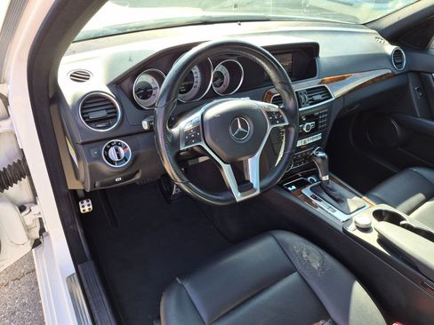 Used 2013 Mercedes-Benz C 250 Sedan image 14