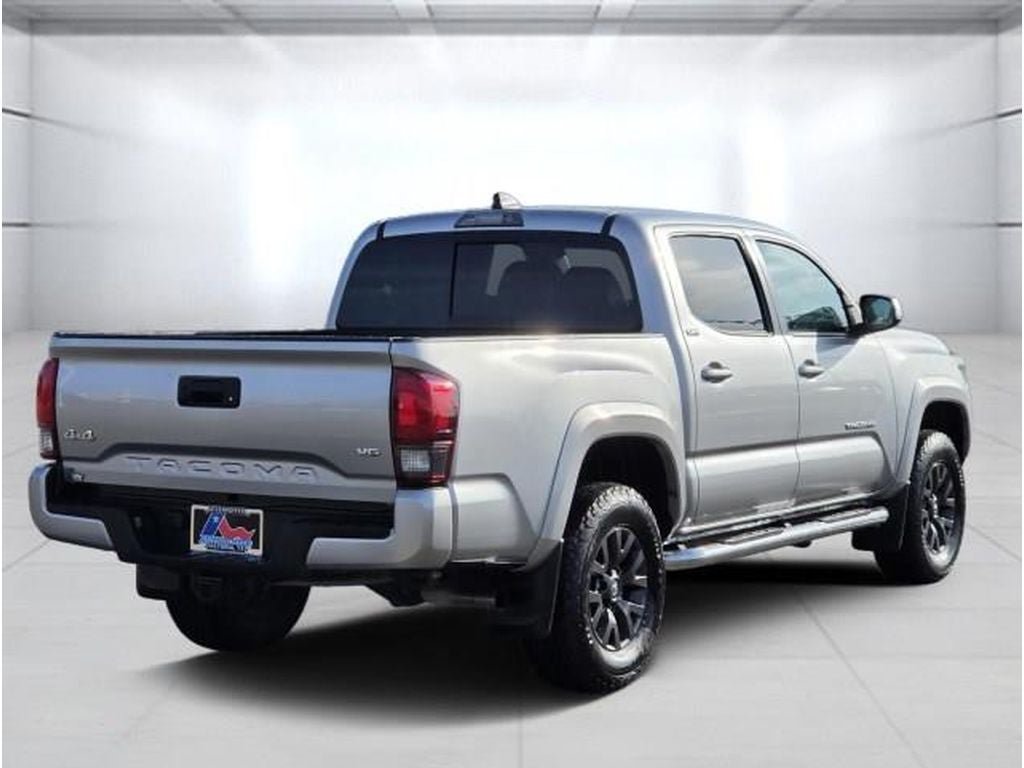 Used 2022 Toyota Tacoma SR5 w/ Technology Package AWD/4WD image 3