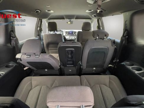 Used 2019 Chrysler Pacifica Touring Plus w/ Advanced Safetytec Group FWD image 13