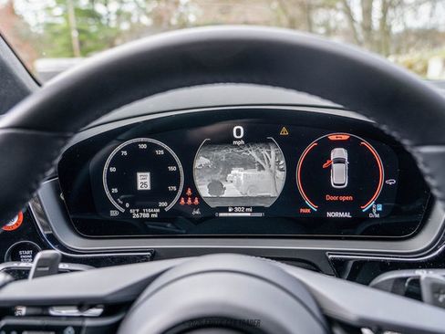 Used 2024 Porsche Cayenne S image 20