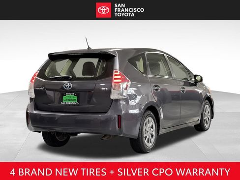 Certified 2017 Toyota Prius V Two FWD image 5