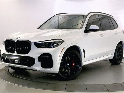 Certified 2022 BMW X5 xDrive40i w/ M Sport Package image 11