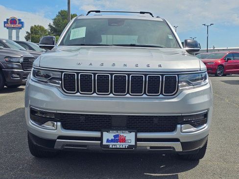 Certified 2024 Jeep Wagoneer Series III w/ Premium Group I AWD/4WD image 8