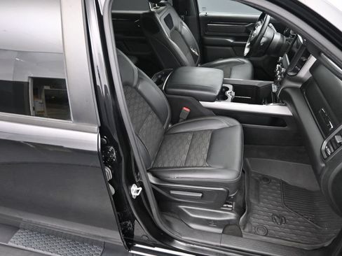 Used 2020 RAM 1500 Big Horn w/ Built-to-serve Edition AWD/4WD image 11