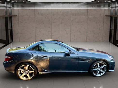 Used 2015 Mercedes-Benz SLK 250 image 10