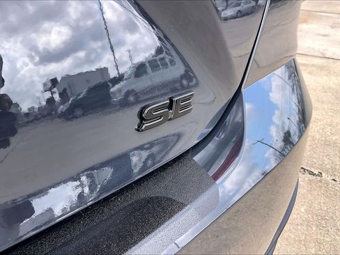 Used 2026 Toyota Camry SE FWD image 15