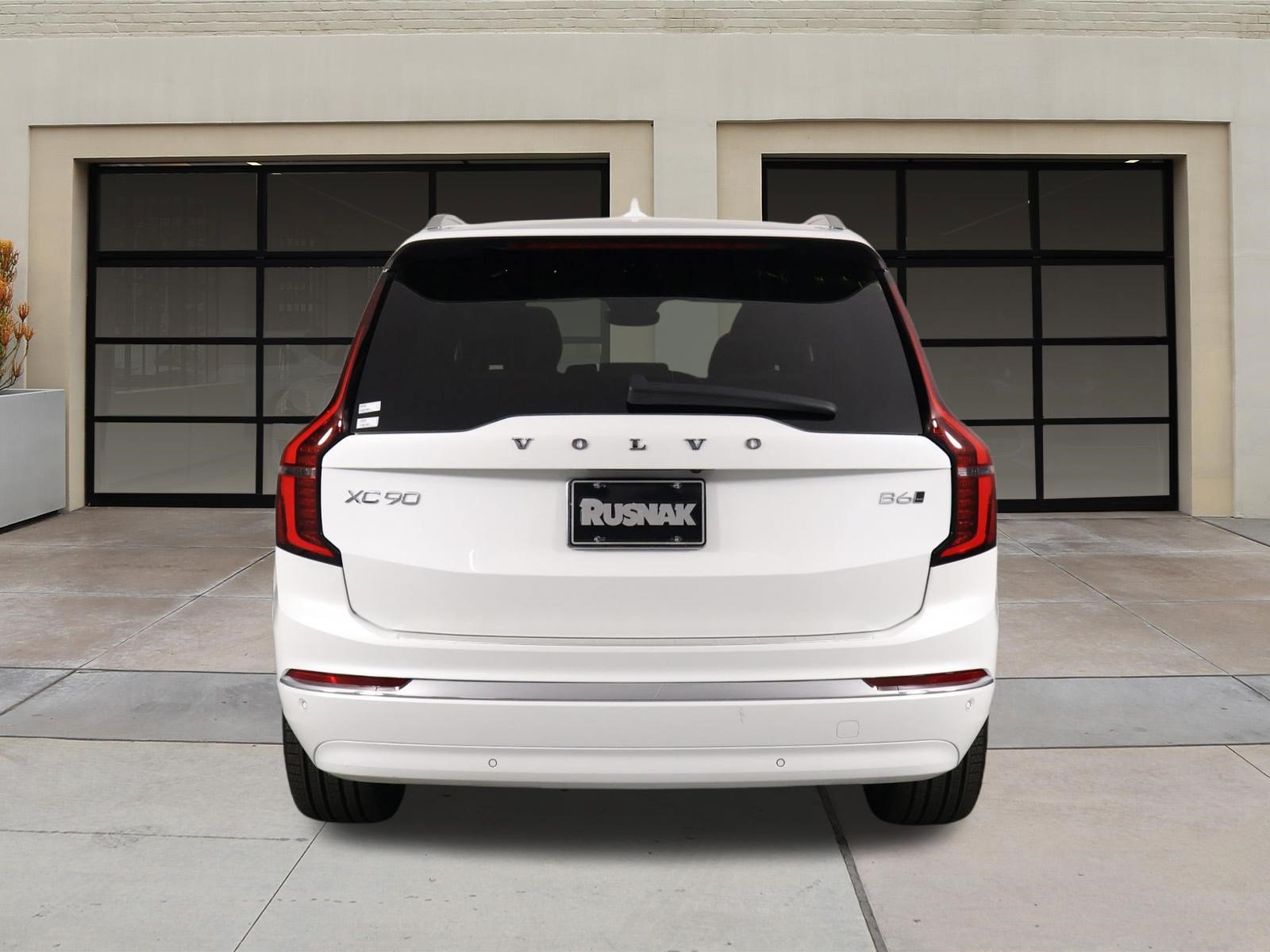 Used 2026 Volvo XC90 B6 Plus w/ Protection Package Premier AWD/4WD image 5