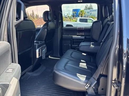 Used 2015 Ford F150 Platinum w/ Equipment Group 701A Luxury AWD/4WD image 3