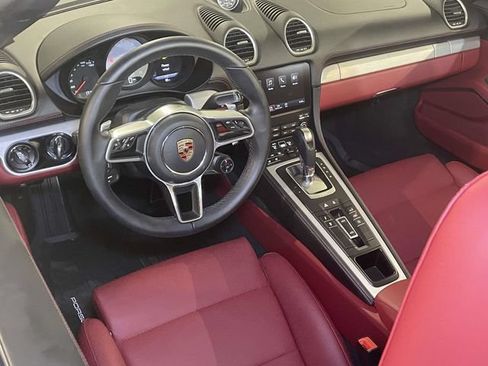 Certified 2025 Porsche 718 Boxster S RWD image 21