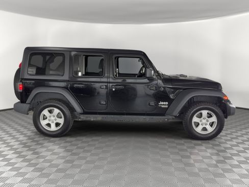 Used 2018 Jeep Wrangler Unlimited Sport S AWD/4WD image 8
