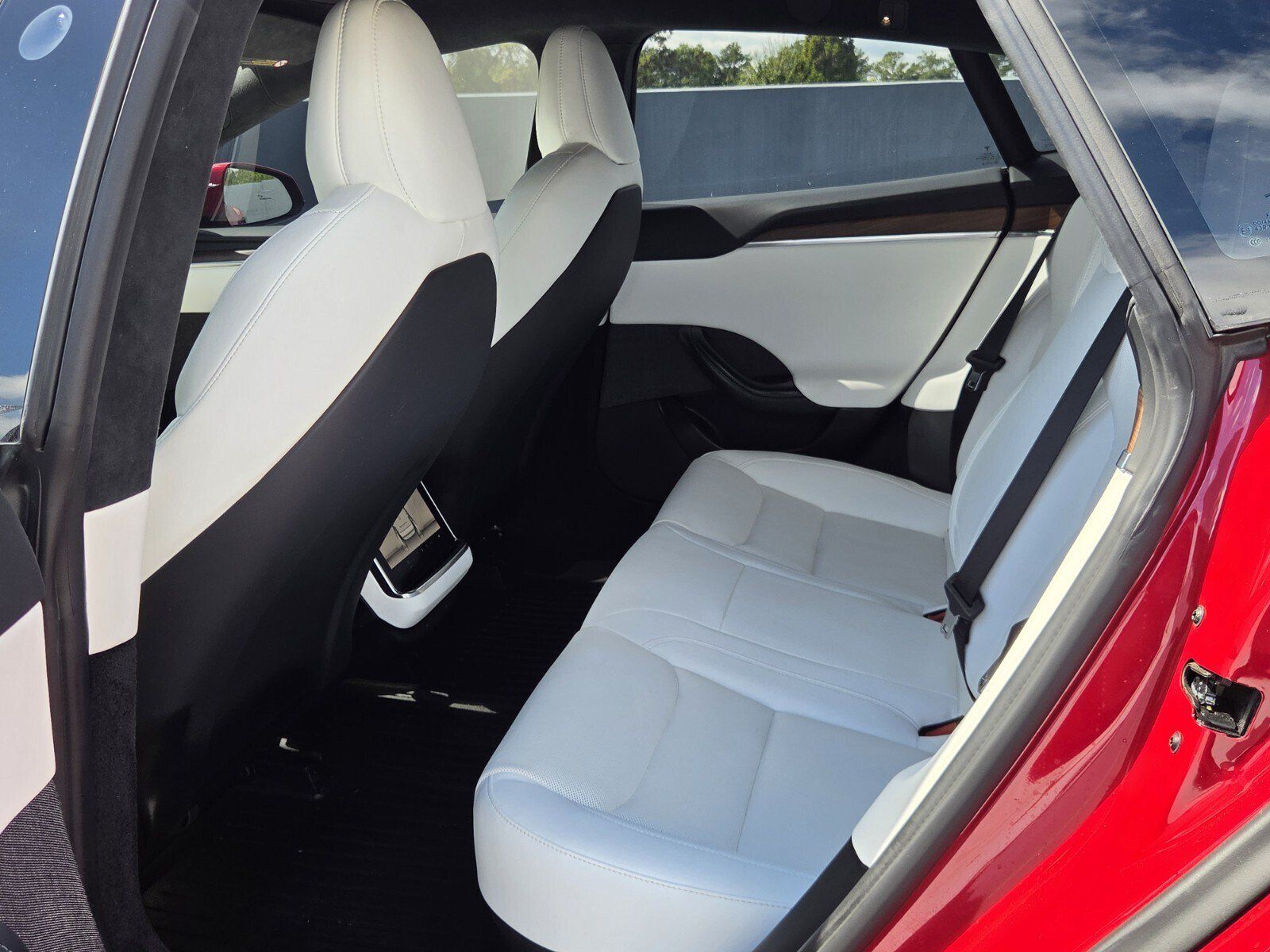 Used 2022 Tesla Model S AWD/4WD image 14