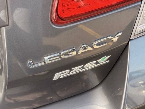 Used 2014 Subaru Legacy 2.5i Premium w/ Moonroof Package AWD/4WD image 9