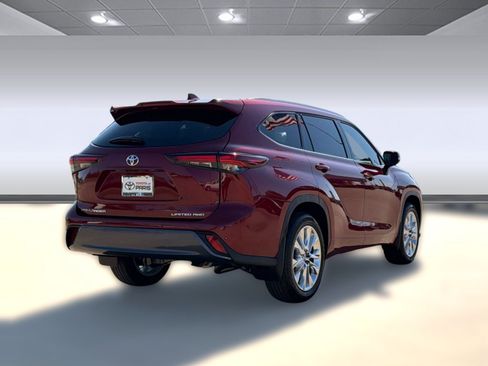 Used 2026 Toyota Highlander Limited AWD/4WD image 9