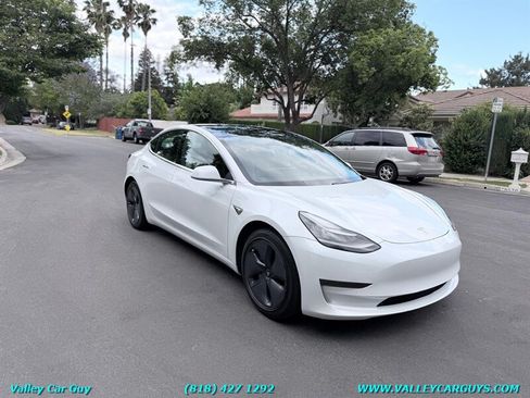Used 2020 Tesla Model 3 Standard Range Plus RWD image 4