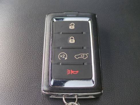 Used 2023 Jeep Grand Cherokee L Laredo RWD image 33