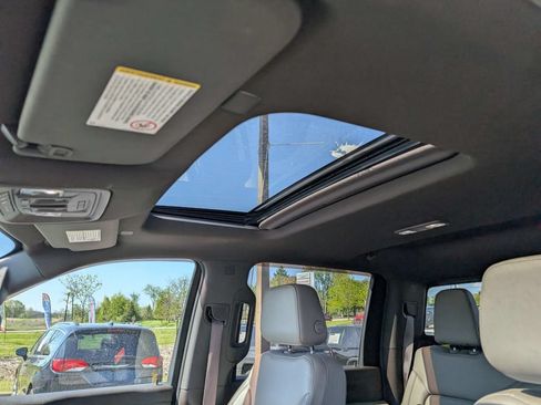 Used 2020 GMC Sierra 2500 SLT w/ SLT Premium Plus Package AWD/4WD image 17