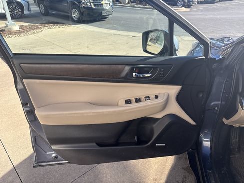 Used 2017 Subaru Outback 2.5i Limited image 13