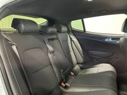 Used 2022 Kia Stinger GT1 RWD image 13