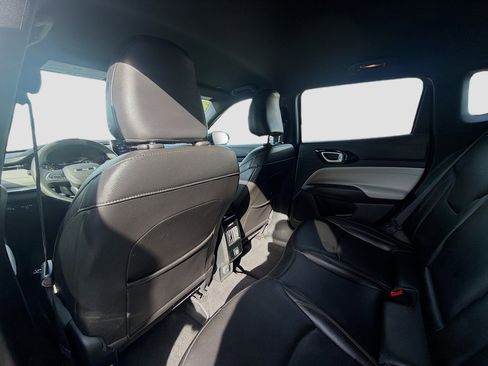 Used 2024 Jeep Compass Limited image 24