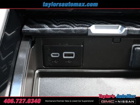 Used 2024 GMC Yukon XL Denali w/ Advanced Technology Package AWD/4WD image 29