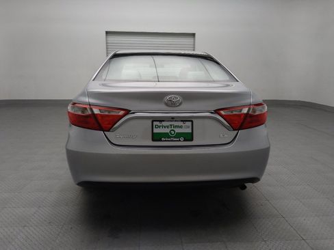 Used 2017 Toyota Camry LE image 6