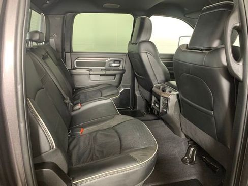 Used 2025 RAM 3500 Laramie AWD/4WD image 27