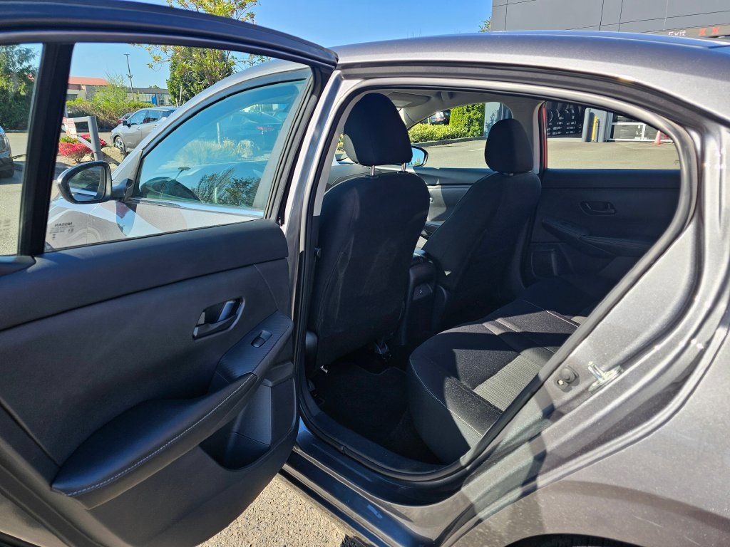 Used 2024 Nissan Sentra SV FWD image 12