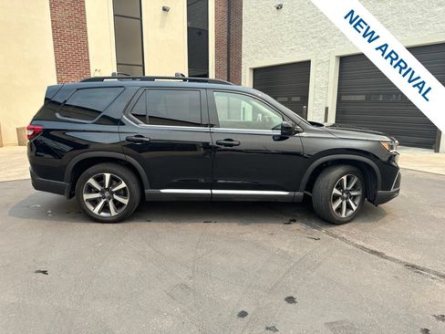 Used 2024 Honda Pilot Touring image 8