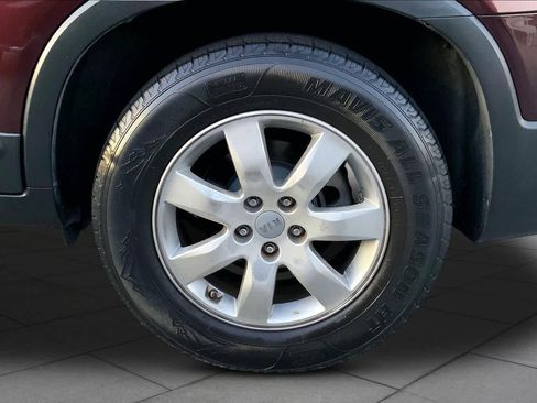 Used 2012 Kia Sorento LX image 11