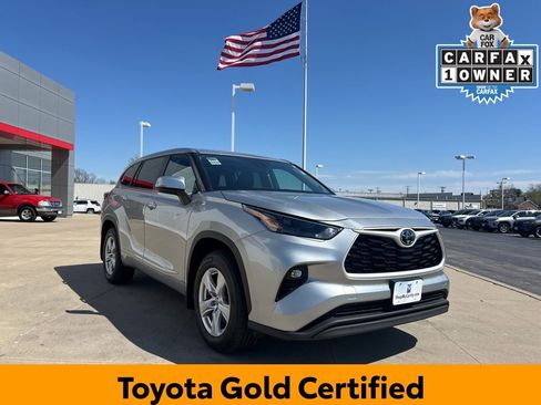 Certified 2025 Toyota Highlander LE AWD/4WD image 4