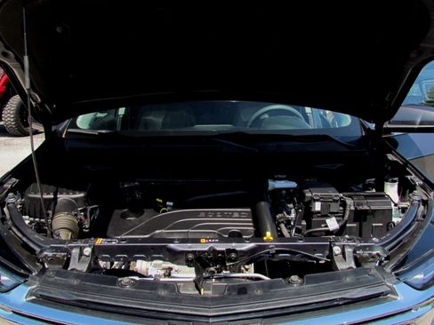 Used 2023 Chevrolet Equinox LT image 33