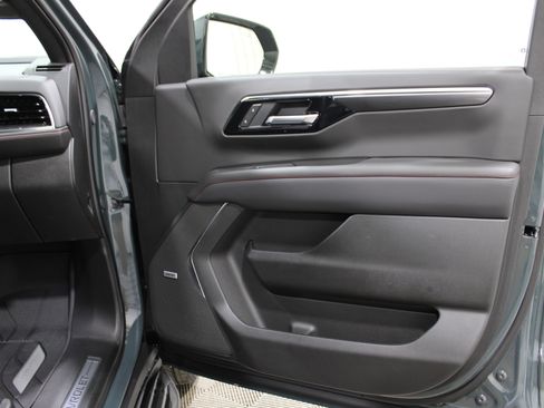 Used 2026 Chevrolet Suburban RST w/ RST Capability Package image 31