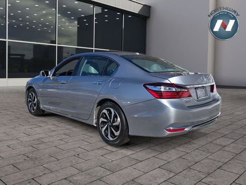 Used 2017 Honda Accord EX-L image 11