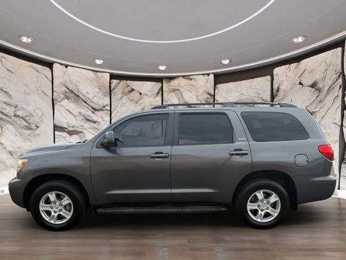 Used 2013 Toyota Sequoia SR5 RWD image 5
