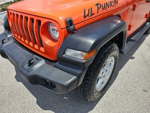 Used 2018 Jeep Wrangler Unlimited Sport S AWD/4WD image 18