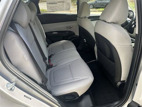 New 2025 Hyundai Tucson Limited image 15