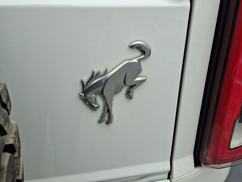 Used 2021 Ford Bronco Big Bend w/ Sasquatch Package image 30