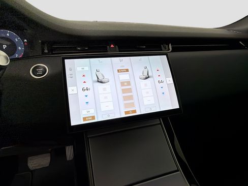 Certified 2025 Land Rover Range Rover Evoque S image 17