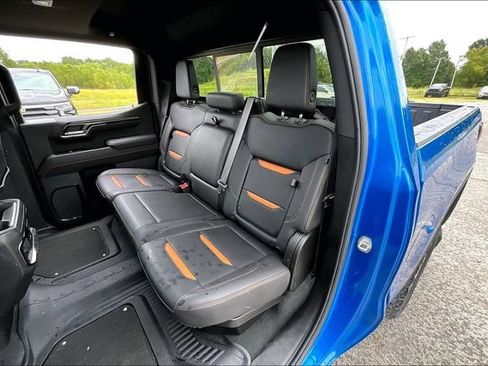 Used 2022 GMC Sierra 1500 AT4 w/ Technology Package AWD/4WD image 23