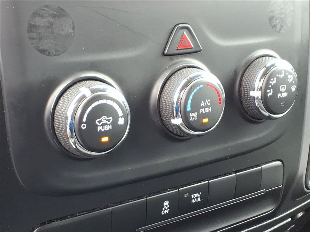 Used 2024 RAM 1500 Classic SLT AWD/4WD image 6