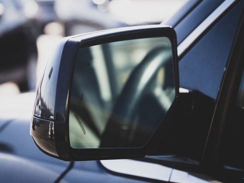 Used 2016 GMC Yukon XL Denali w/ Open Road Package image 4