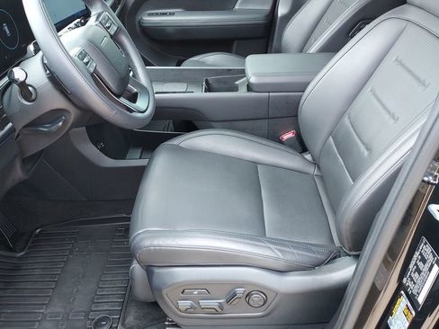 Used 2025 Hyundai Santa Fe Calligraphy AWD/4WD image 19