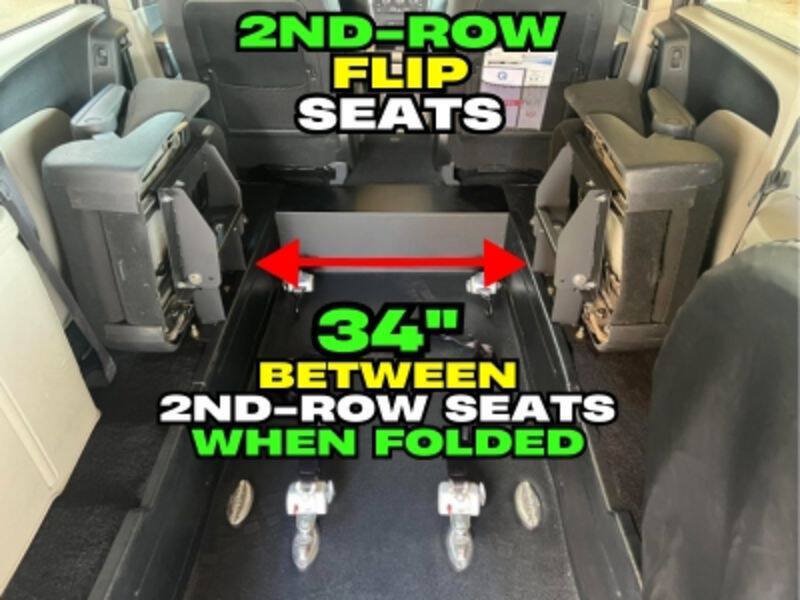Used 2019 Dodge Grand Caravan SE w/ UConnect Hands-Free Group FWD image 36